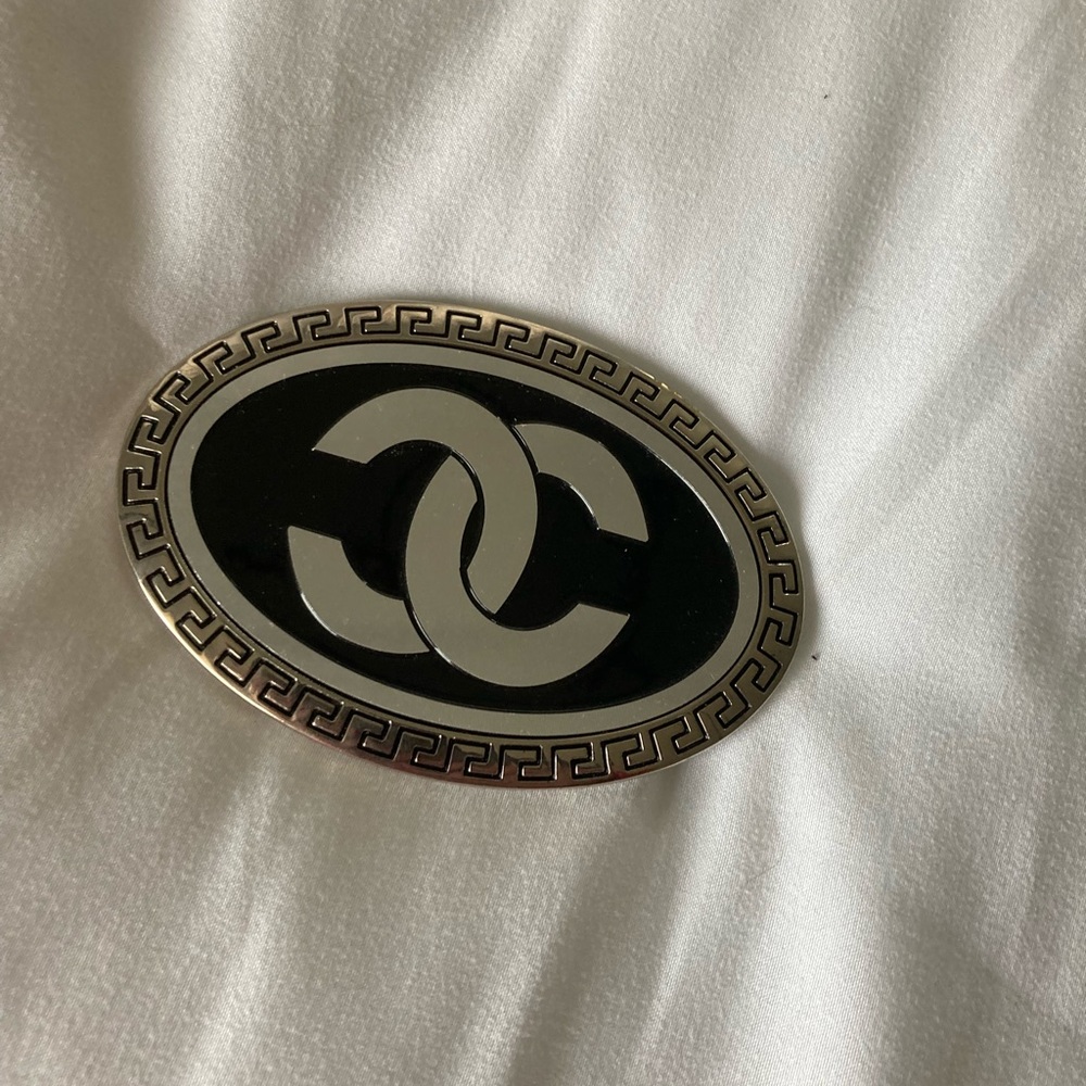 Belt buckle